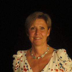 Dr Anne-Sophie DEBUSE